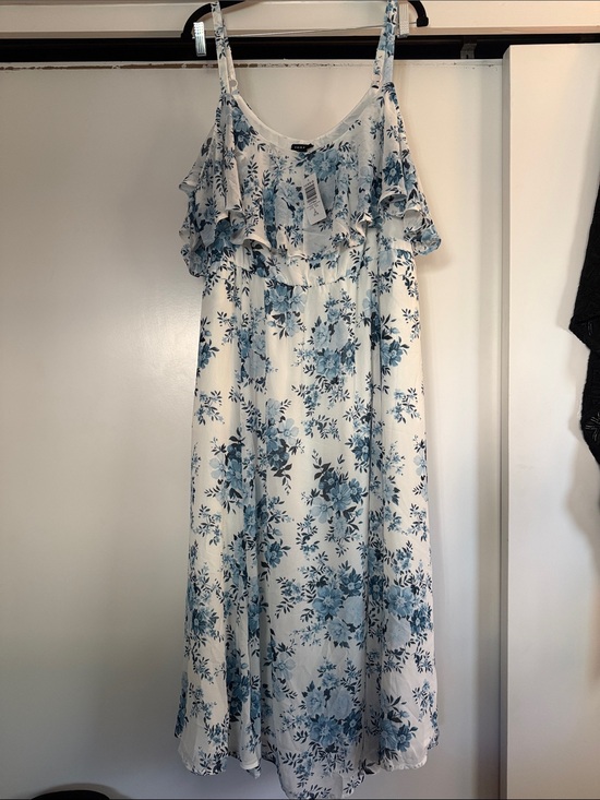 torrid Dresses & Skirts - torrid White chiffon Maxi Dress with Blue Floral Print